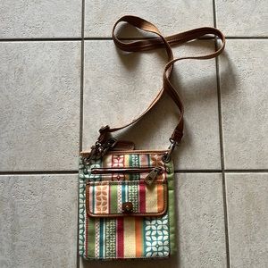 CoLoRfUL Fossil crossbody. Good condition.